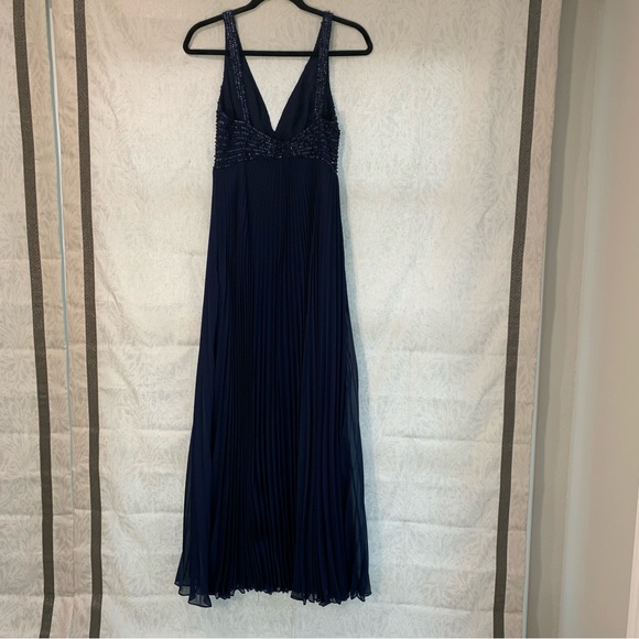 Pleated Blue evening gown - Picture 4 of 8